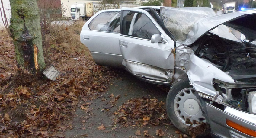 20170110 hallo minden unfall lexus bad oeynhausen