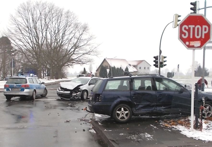 20170210 hallo minden unfall sieben bauern mit flucht 01