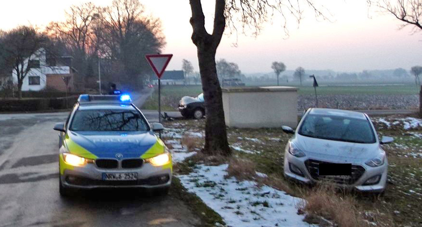 Zwei Verletzte nach Kollision auf Kreuzung