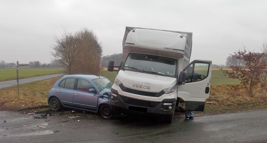 'Rechts vor links' missachtet - Fahrer und Kleinkind verletzt