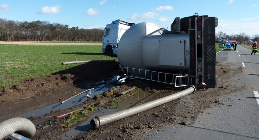 0170318-hallo-minden-guelle-lkw-umgekippt