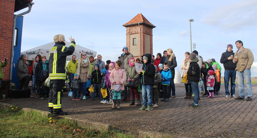 Osterfeuer prägen das Wochenende bei den Feuerwehren Osterfeuer prägen das Wochenende bei den Feuerwehren