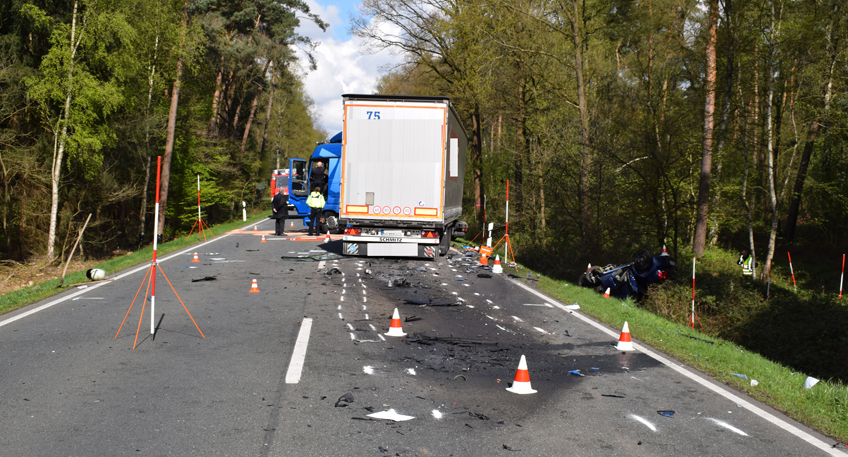 Tödlicher Verkehrsunfall - Ehepaar ums Leben gekommen