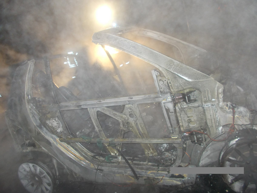 20170427-hallo-minden-unfall-smart-brennt-aus