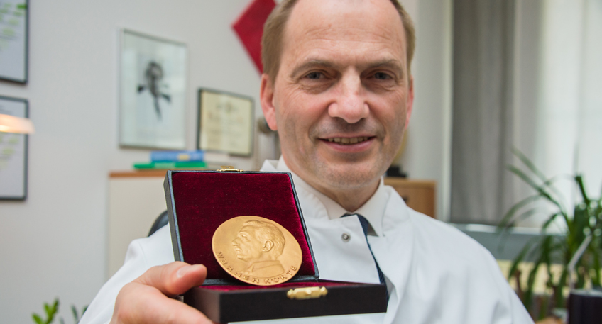 Werner-Körte-Medaille in Gold an Mindener Professor verliehen