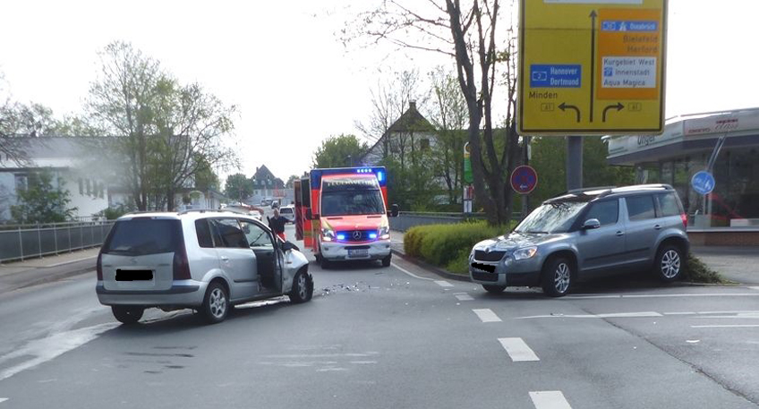Beim Abbiegen Auto &uuml;bersehen