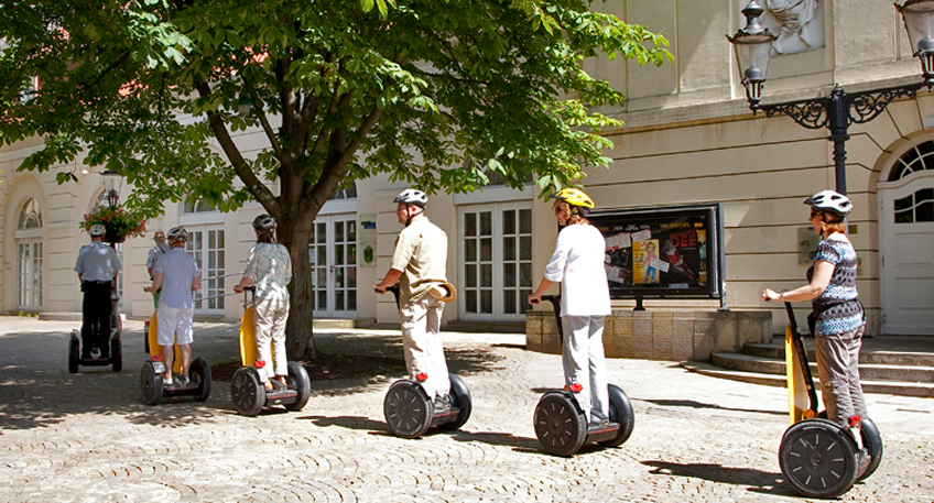 Auf dem Segway Minden erkunden