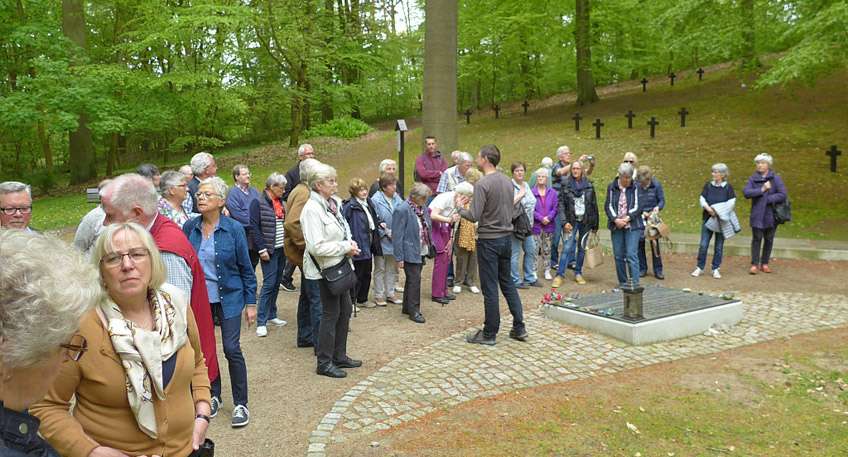 20170601-hallo-minden-ausflug-kriegsgraeber
