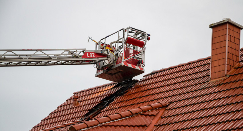 20170616-hallo-minden-eisbergen-einsatz-dachstuhlbrand-blitzeinschlag