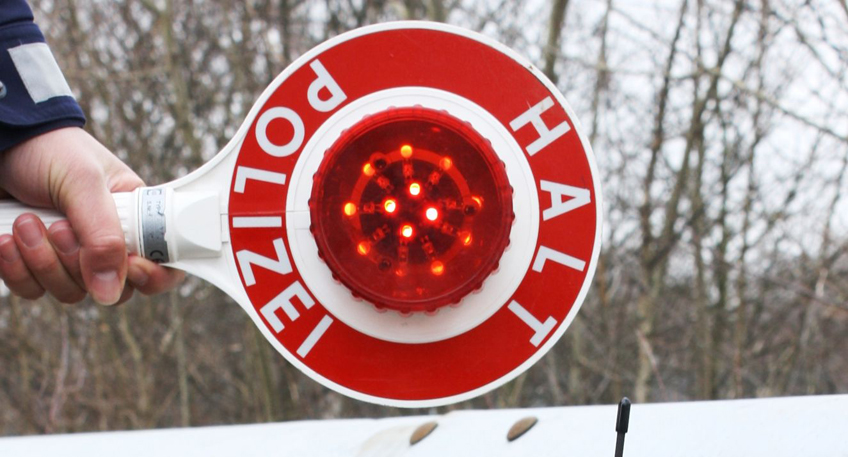 Mit 200 km/h die Polizei überholt