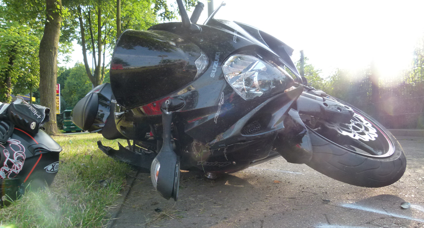 Motorradfahrer bei Verkehrsunfall schwer verletzt