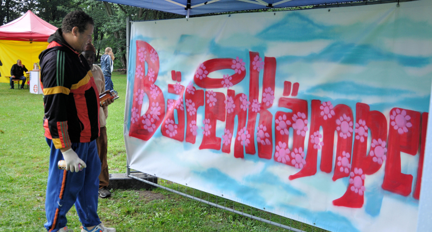 Erster Spatenstich für das Stadtteilzentrum in Bärenkämpen Erster Spatenstich für das Stadtteilzentrum in Bärenkämpen