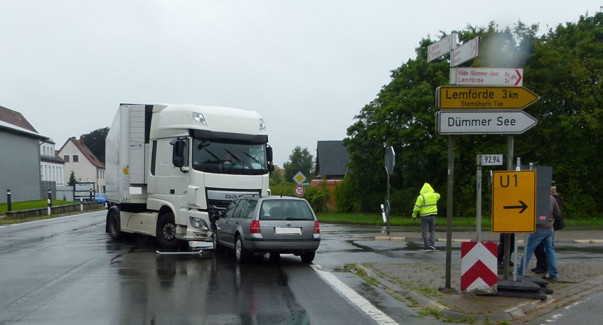 20170726 hallo minden unfall lkw pkw