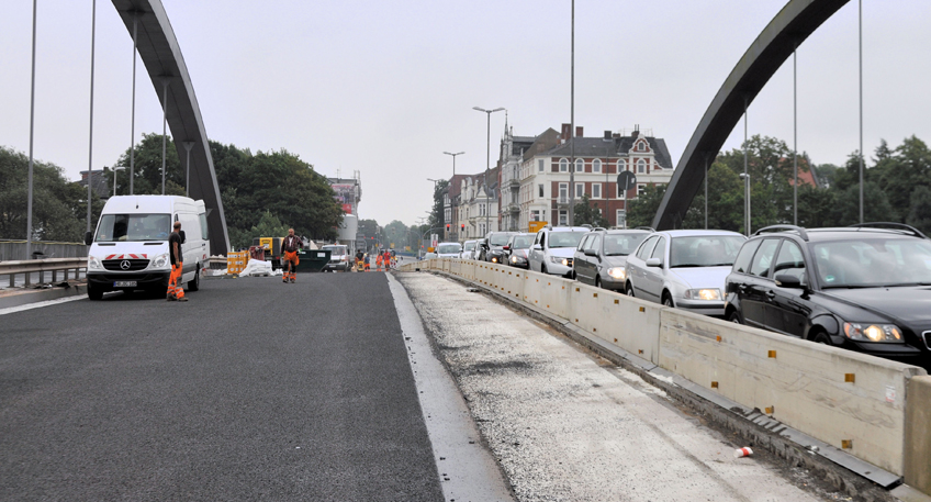 Geänderte Verkehrsführung an der Weserbrücke