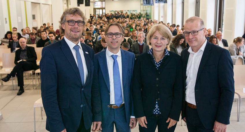 380 Erstsemester starten auf dem Campus Minden 380 Erstsemester starten auf dem Campus Minden