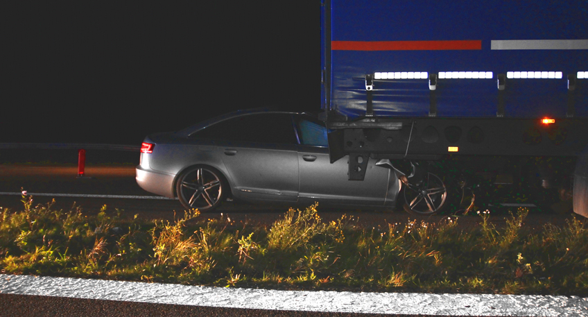 Glück im Unglück: Fahrer kann nicht rechtzeitig bremsen