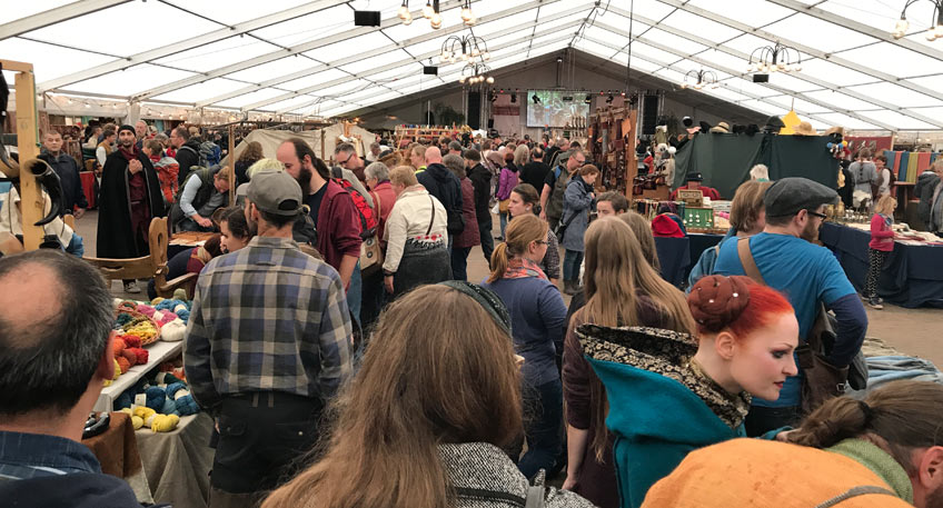 Besucher aus ganz Europa bei Reenactor-Messe in Minden