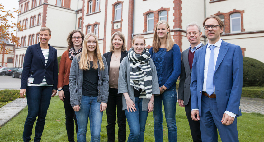 Vier Abiturientinnen testen 'MINT' an der Fachhochschule