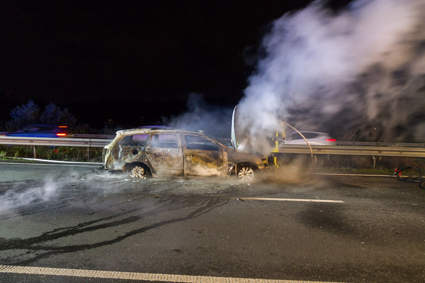 20171007-hallo-minden-brand-auto-autobahn-a2