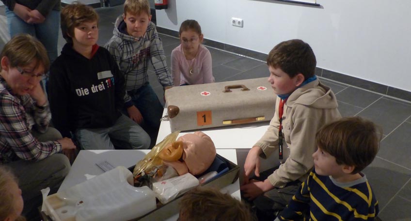 Erste Hilfe Kurs f&uuml;r Kinder, Eltern und Gro&szlig;eltern