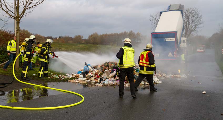 20171127 hallo minden brand muellwagen