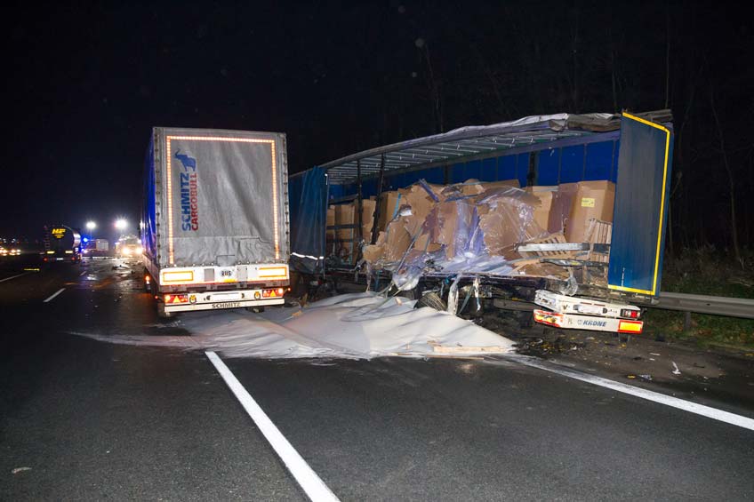 20171201 hallo minden unfall a2 lkw gefahrenstoffe 00