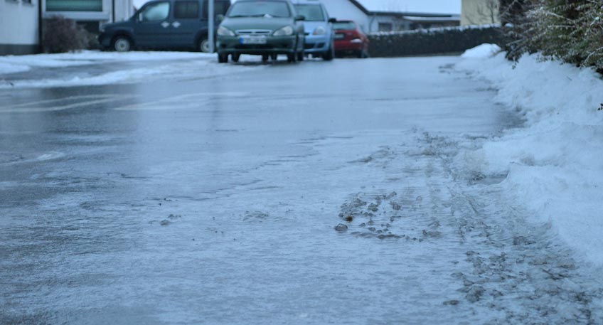 Diese Pflichten haben Eigent&uuml;mer bei Schnee und Gl&auml;tte
