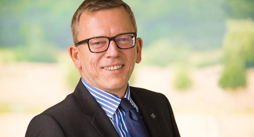 Dr. Olaf Bornemeier wird 'nebenberuflich' Herausgeber