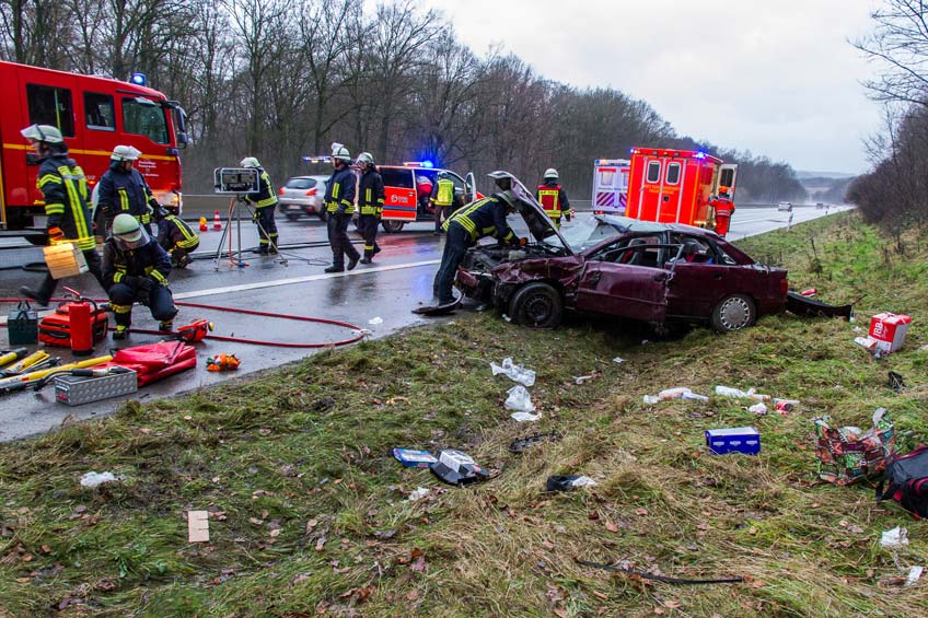 20171226 hallo minden unfall a2 bad eilsen 00.jpg