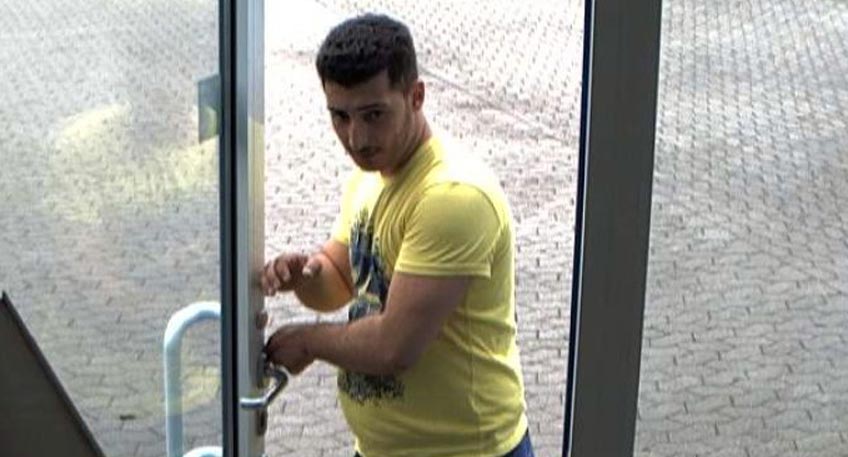 Mutma&szlig;licher Einbrecher mit Foto von Polizei gesucht