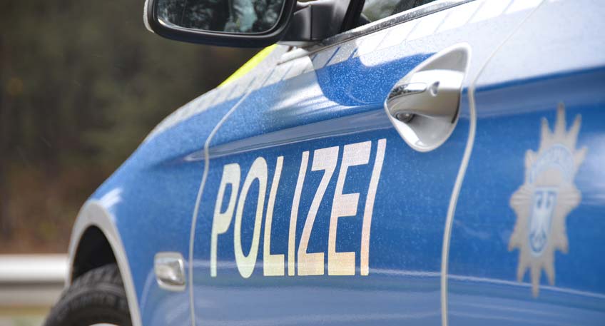 Zusammenstoß mit Radfahrerin: Polizei sucht Autofahrer