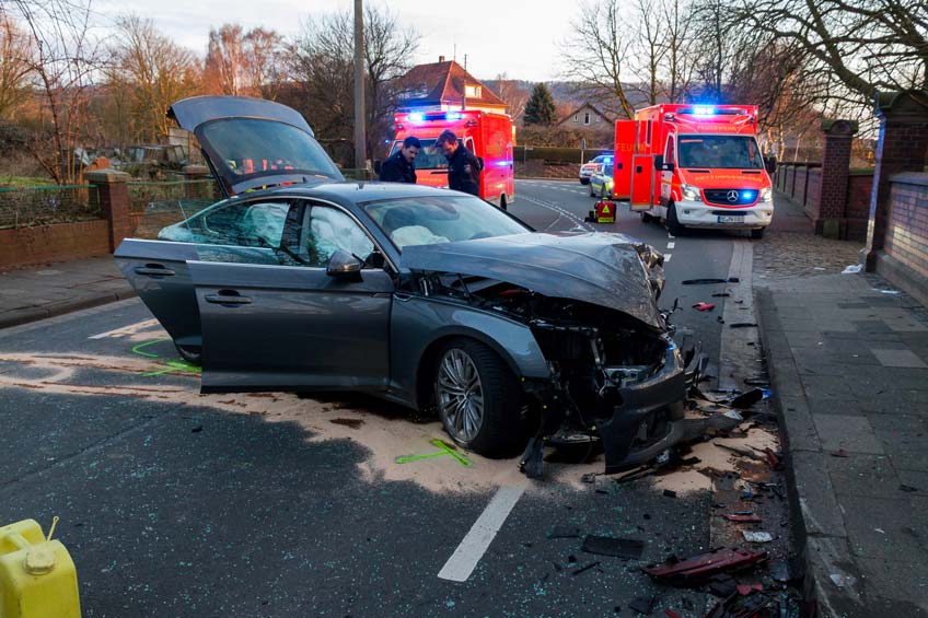 20180315 hallo minden schwerer unfall frontalzusammenstoss neesen