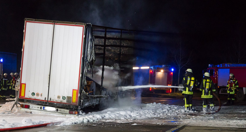 20180403-hallo-minden-lkw-brand-a2-porta