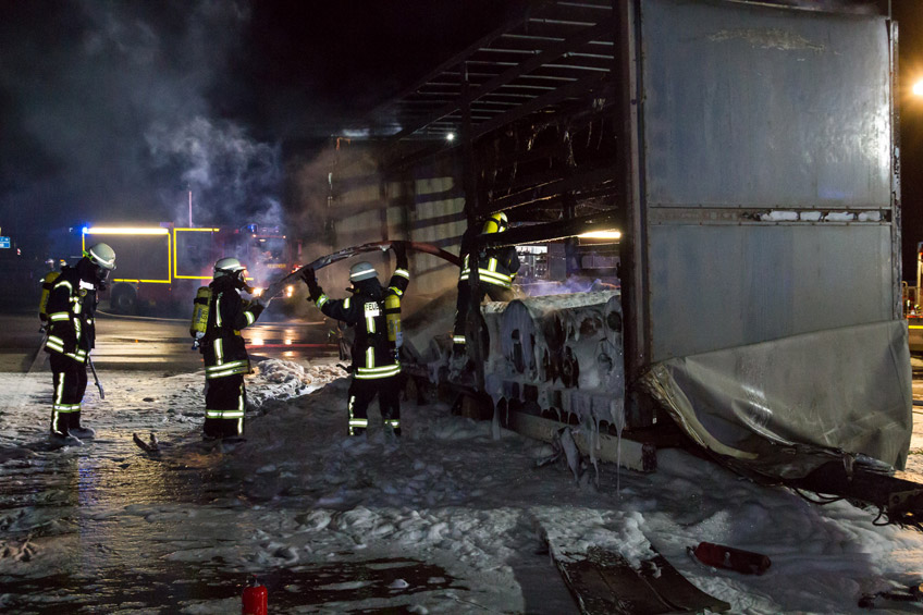 20180403-hallo-minden-lkw-brand-a2-porta