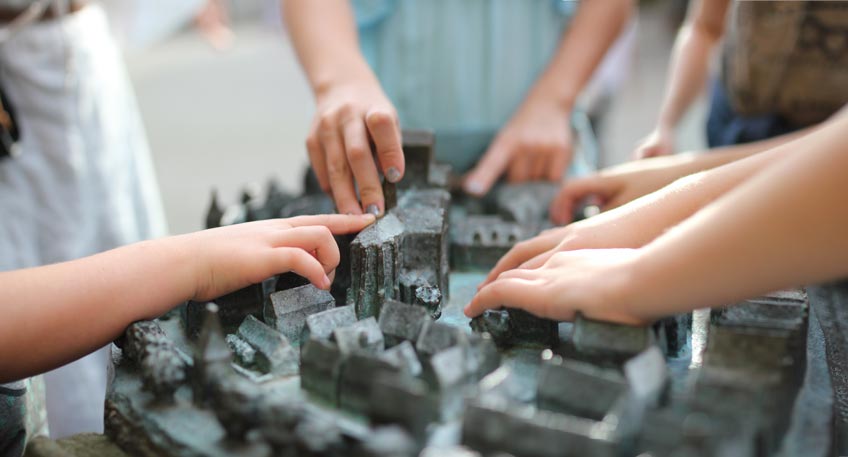Familienfu?hrung mit der Marktfrau Martha Familienfu?hrung mit der Marktfrau Martha