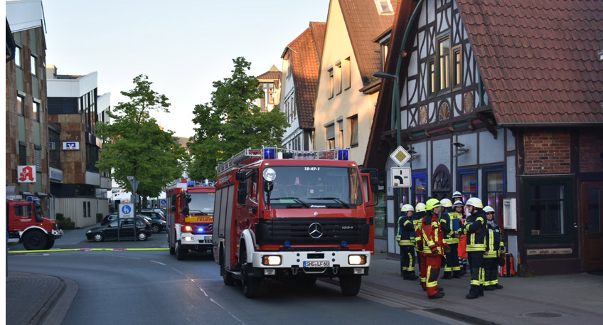 20180508-hallo-minden-feuerwehr-bueckeburg-dacheinsturz