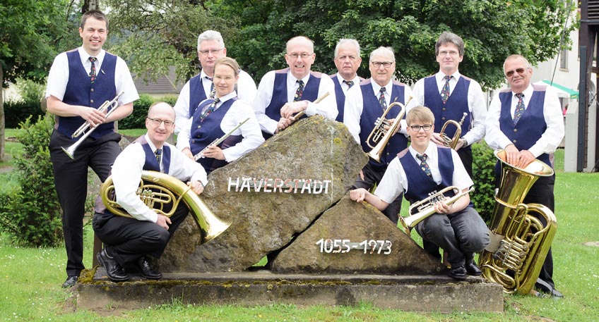 Die Lustigen Musikanten Häverstädt beim Hafenkonzert Die Lustigen Musikanten Häverstädt beim Hafenkonzert