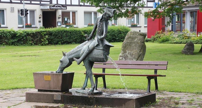 Geschichtsverein auf den Spuren der Weserrenaissance Geschichtsverein auf den Spuren der Weserrenaissance