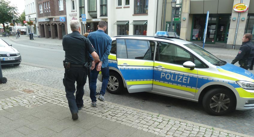 Durchsuchungen in Bückeburg - Polizei greift durch