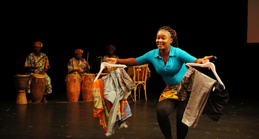 Theater-Gruppe aus Ghana zu Besuch in Minden