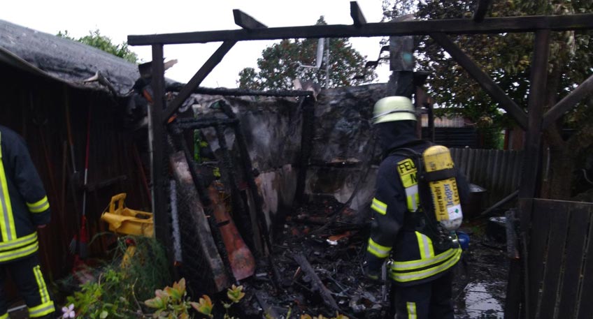 Unbekannter Mann nach Brand in Kleingartenanlage gesucht