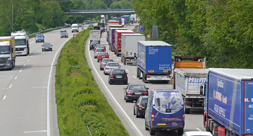 Polizei kontrolliert zu Ferienbeginn auf den Autobahnen