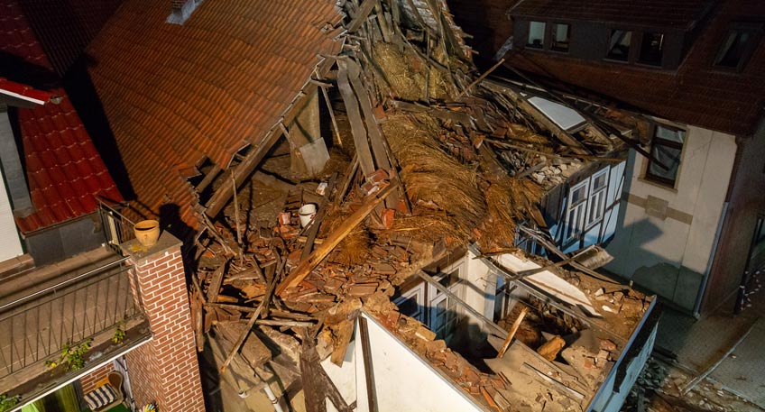 Wohnhaus in der Nacht abgerissen - Nachbarn evakuiert