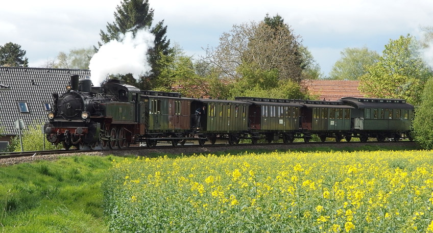 Im 'Preußenzug' historisch unterwegs Im 'Preußenzug' historisch unterwegs