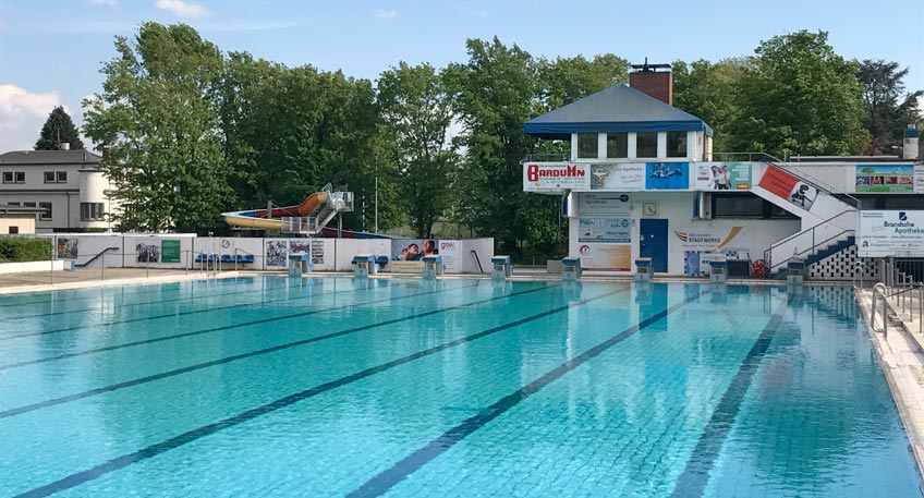 Saison-Ende und Hundeschwimmen im Sommerbad