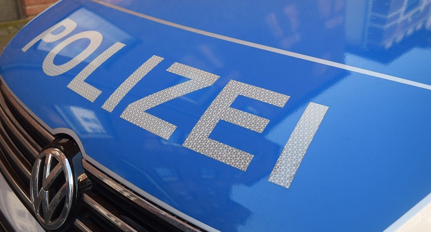 12-jährige Schülerin angefahren - Autofahrer flüchtet