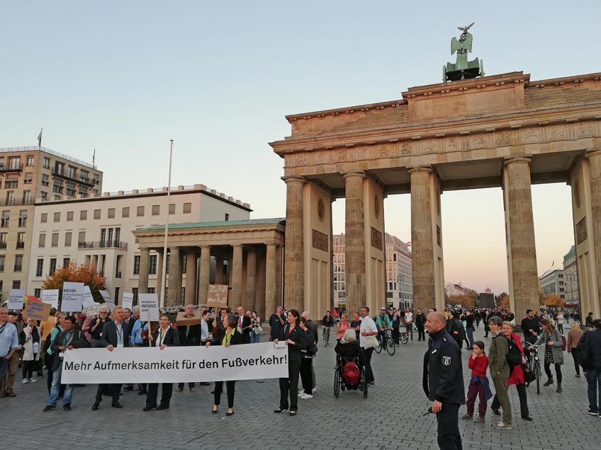 Ist zu Fuß gehen der neue Alltagstrend?