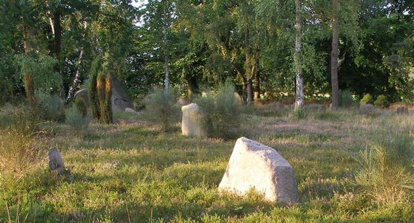 Geschichte der 'Ahnenstätte Seelenfeld' wird erforscht Geschichte der 'Ahnenstätte Seelenfeld' wird erforscht