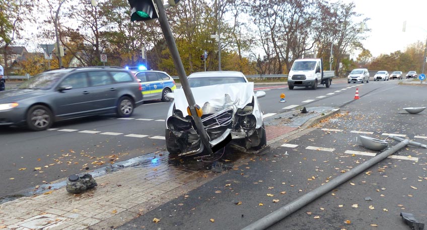 20181113 hallo minden zeugen unfall bayernring gesucht