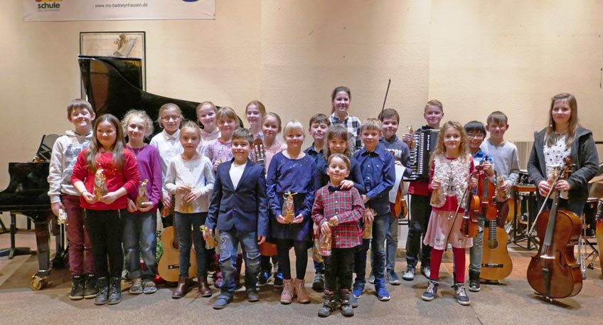 Kleine Musikschüler überzeugen am Nikolaustag